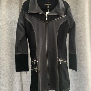 Laura Hlavac Thigh Length Quilted Jacket with Zipper Detail